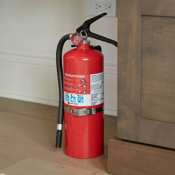 First Alert 5 Lb ABC Rechargeable Heavy Duty Plus Fire Extinguisher
