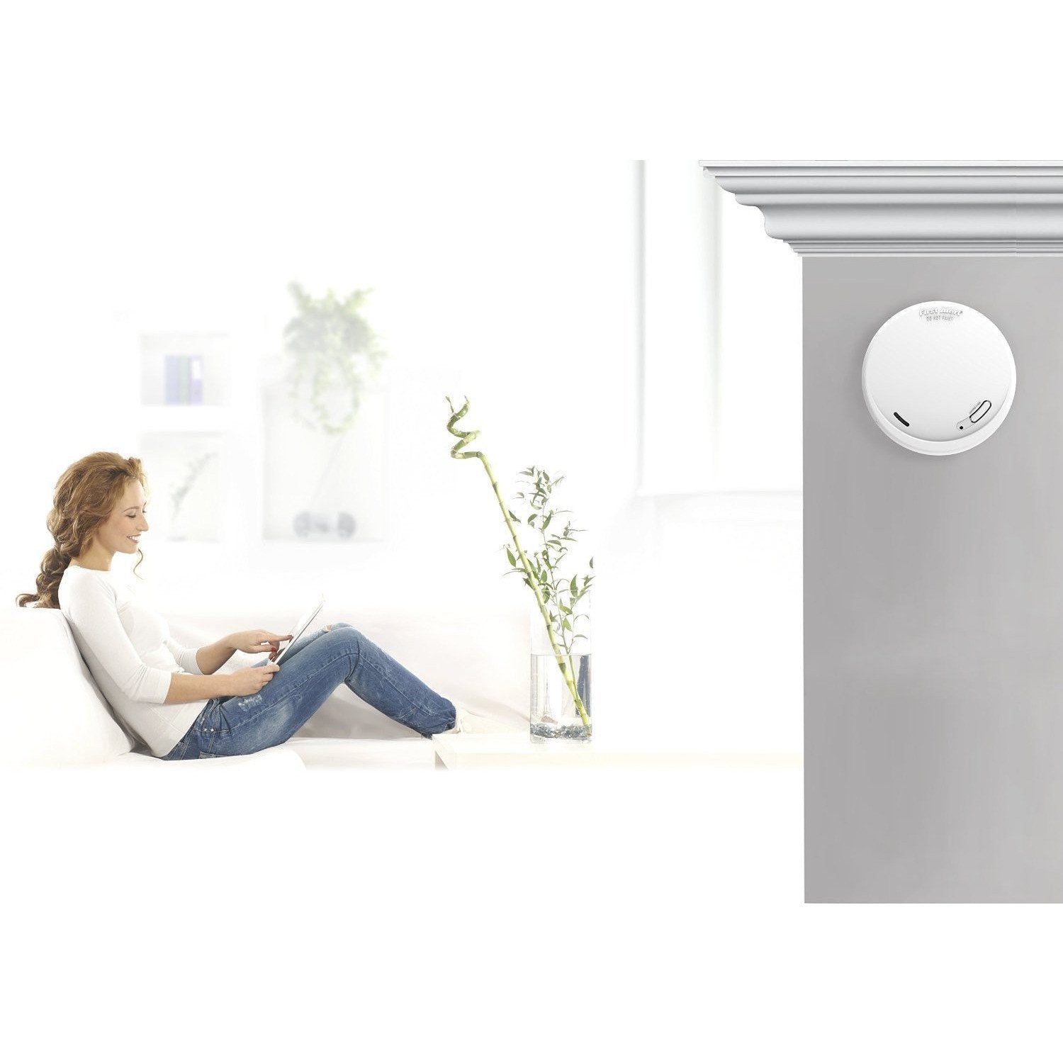 First Alert 10-Year Battery-Operated Combination Smoke and Carbon Monoxide  Detector